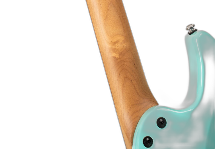 Braço Roasted Maple e Ponte 6-Point Tremolo